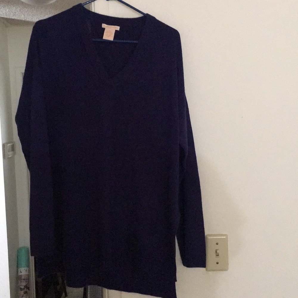 V-neck sweater. NWOT.
